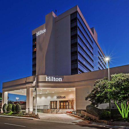 Отель Hilton Уэйко Экстерьер фото